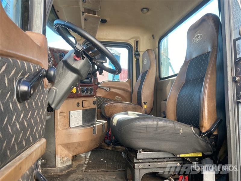 Mack GU813 10x4 Quad/A Dump Truck Kipper
