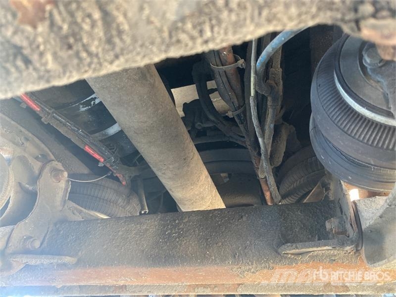 Mack GU813 10x4 Quad/A Dump Truck Kipper