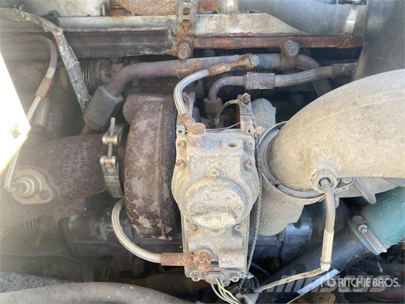 Mack GU813 10x4 Quad/A Dump Truck Kipper
