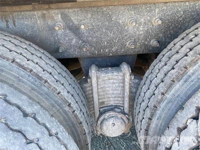Mack GU813 10x4 Quad/A Dump Truck Kipper
