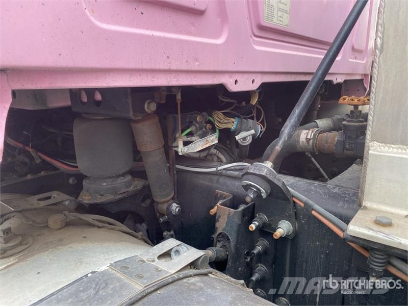 Mack GU813 10x4 Quad/A Dump Truck Camiones bañeras basculantes o volquetes