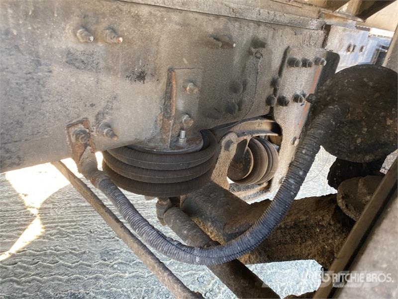 Mack GU813 10x4 Quad/A Dump Truck Kipper