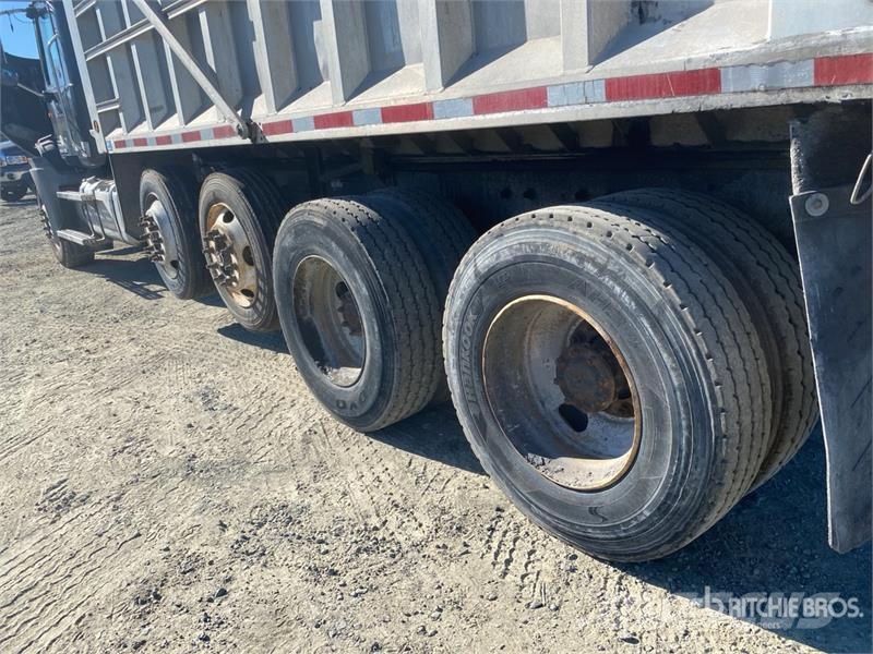 Mack GU813 10x4 Quad/A Dump Truck Kipper