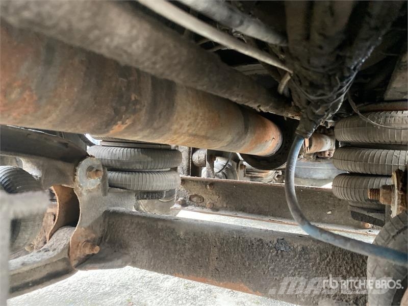 Mack GU813 10x4 Quad/A Dump Truck Camiones bañeras basculantes o volquetes