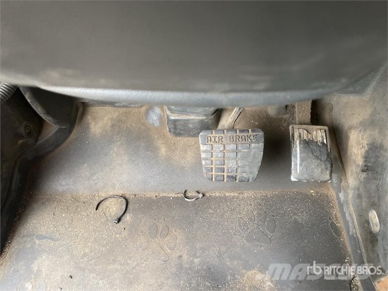 Mack GU813 10x4 Quad/A Dump Truck Camiones bañeras basculantes o volquetes
