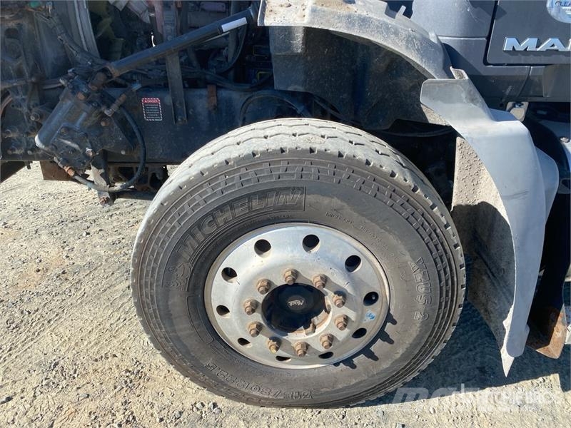 Mack GU813 10x4 Quad/A Dump Truck Kipper