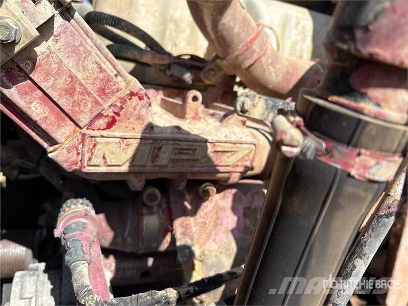 Mack GU813 6x4 Mixer Truck (Inoperable) Avtomešalci za beton