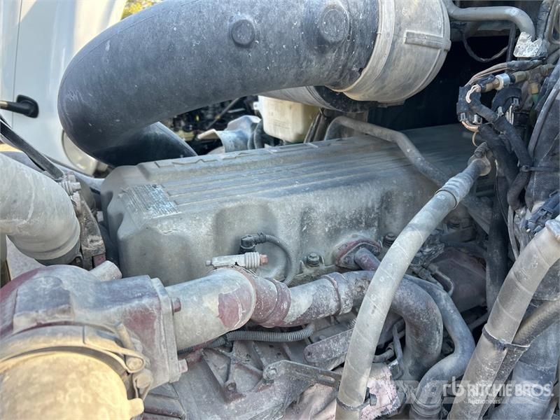 Mack GU813 6x4 Mixer Truck Camion malaxeur