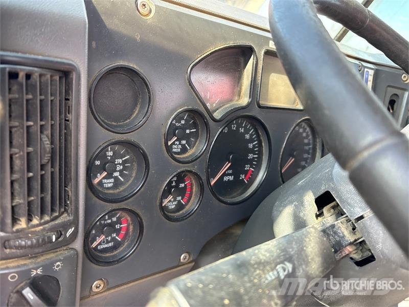 Mack GU813 6x4 Mixer Truck (Inoperable) Avtomešalci za beton