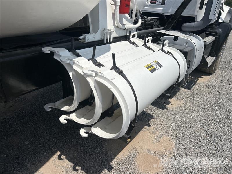 Mack GU813 6x4 Mixer Truck Camiones hormigonera