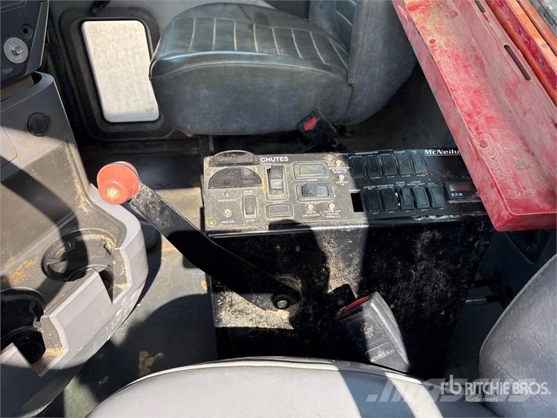 Mack GU813 6x4 Mixer Truck (Inoperable) Avtomešalci za beton