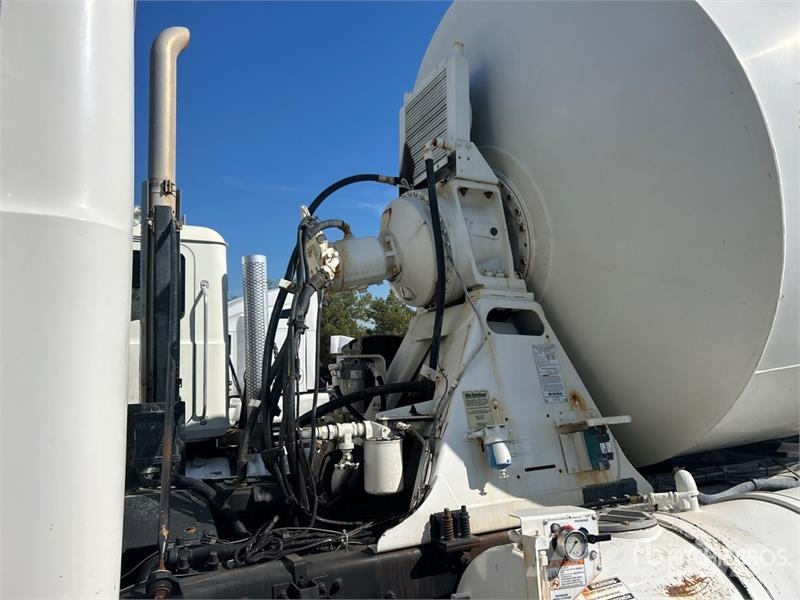 Mack GU813 6x4 Mixer Truck 混凝土車