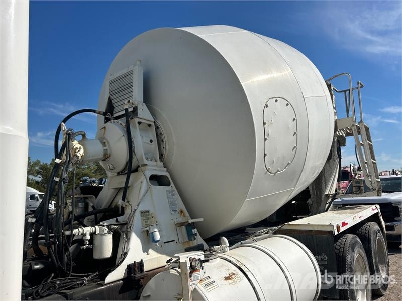 Mack GU813 6x4 Mixer Truck 混凝土車