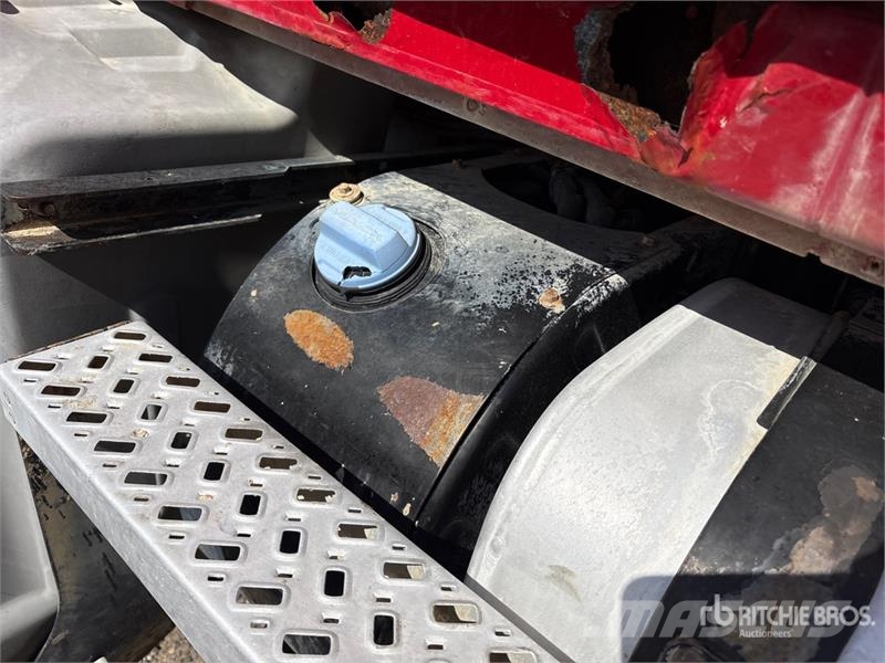 Mack GU813 6x4 Mixer Truck (Inoperable) Avtomešalci za beton