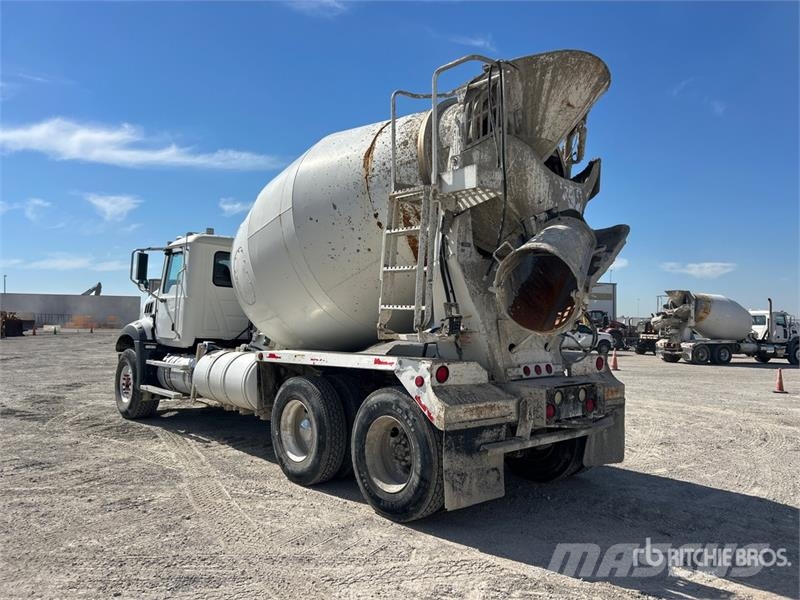 Mack GU813 6x4 Mixer Truck Betonmixers en pompen