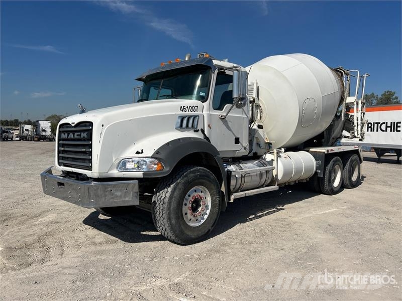 Mack GU813 6x4 Mixer Truck Betonmixers en pompen