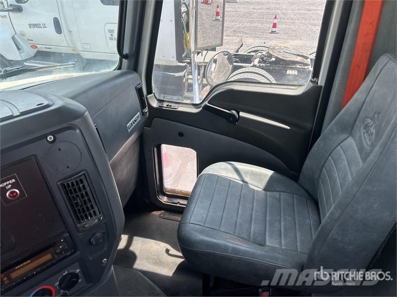 Mack GU813 6x4 Mixer Truck Camiones hormigonera