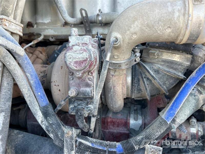 Mack GU813 6x4 Mixer Truck Camion malaxeur