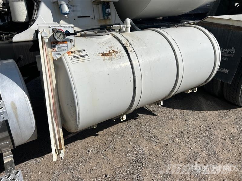 Mack GU813 6x4 Mixer Truck 混凝土車