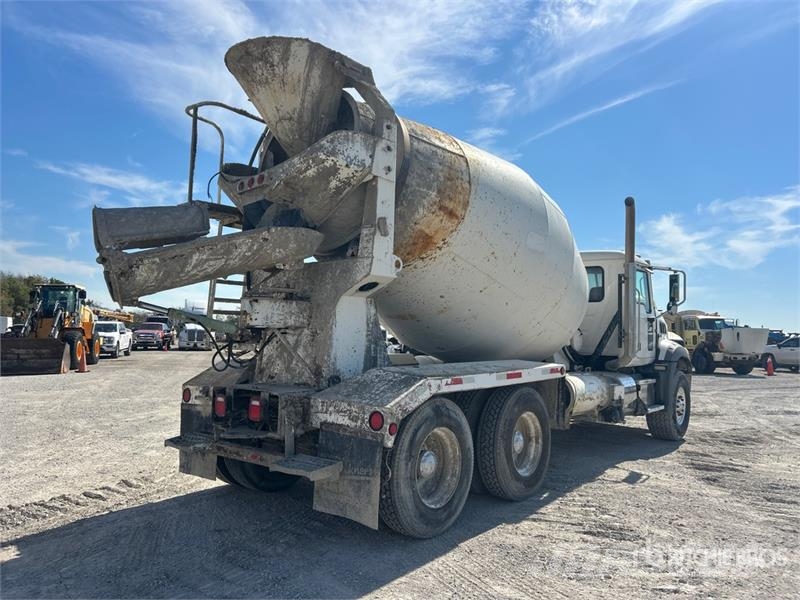 Mack GU813 6x4 Mixer Truck Betonmixers en pompen