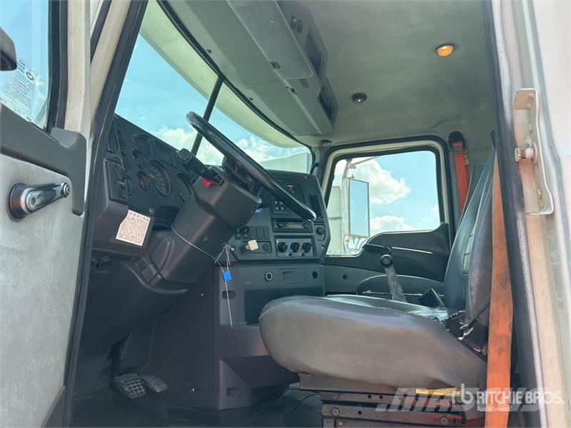 Mack GU813 6x4 Mixer Truck Camiones hormigonera