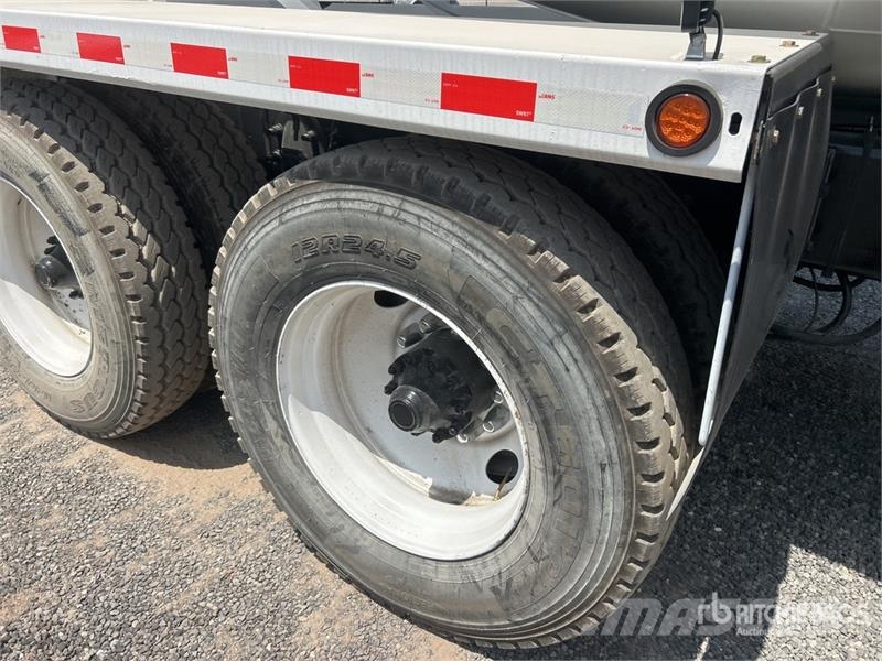 Mack GU813 6x4 Mixer Truck Camiones hormigonera