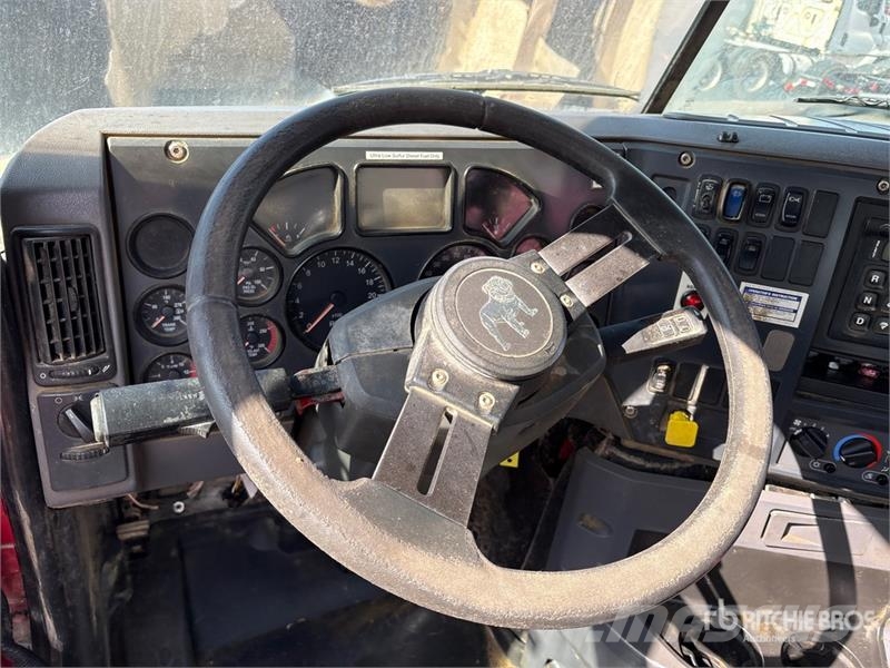 Mack GU813 6x4 Mixer Truck (Inoperable) Avtomešalci za beton