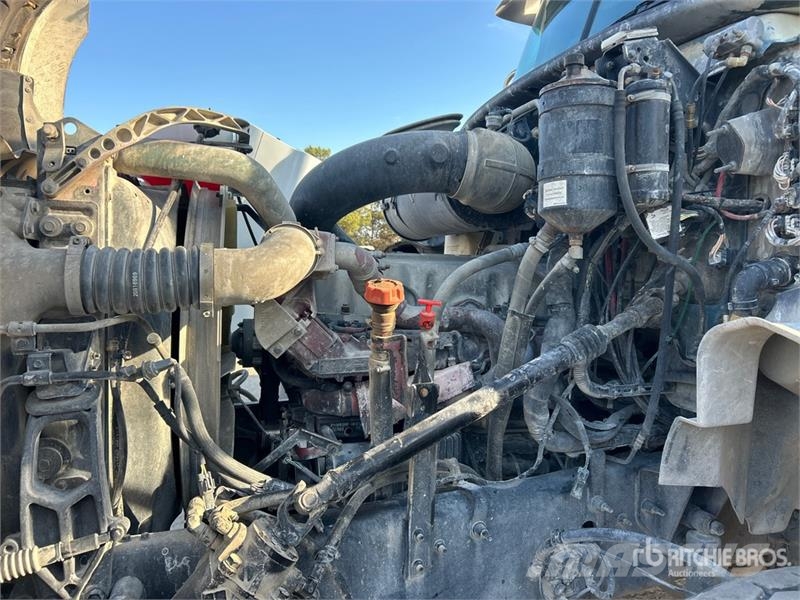 Mack GU813 6x4 Mixer Truck Camion malaxeur