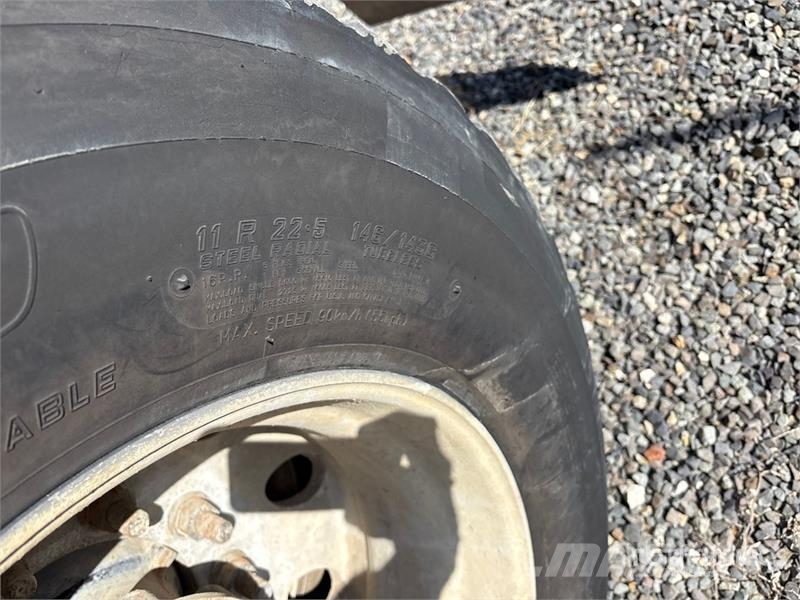 Mack GU813 6x4 Mixer Truck (Inoperable) Avtomešalci za beton