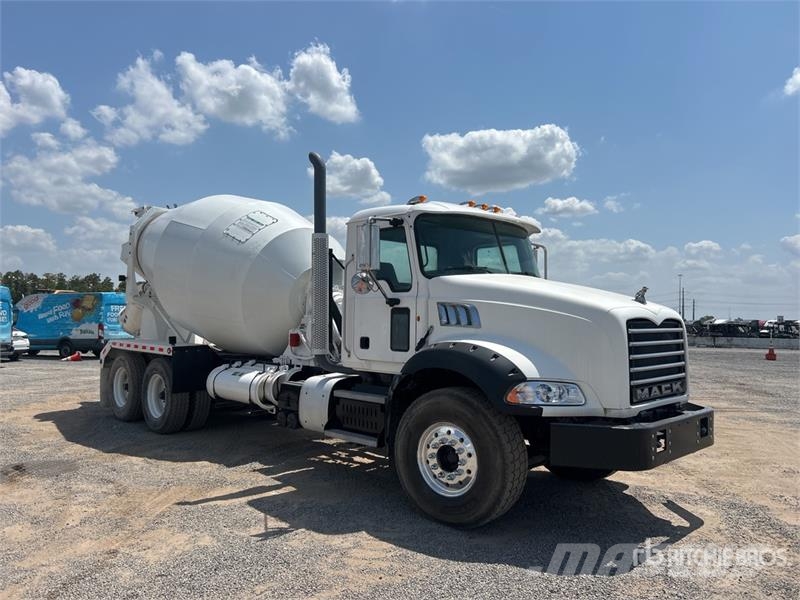 Mack GU813 6x4 Mixer Truck Camiones hormigonera