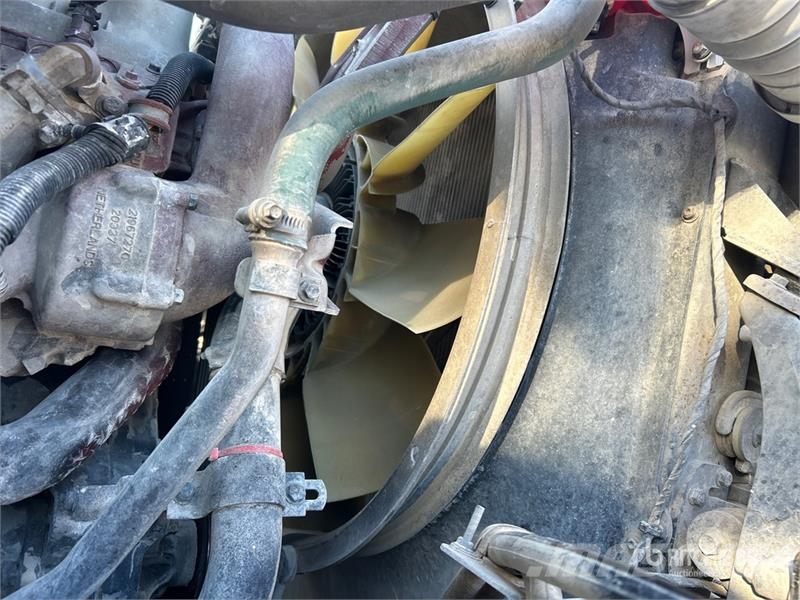Mack GU813 6x4 Mixer Truck Camion malaxeur
