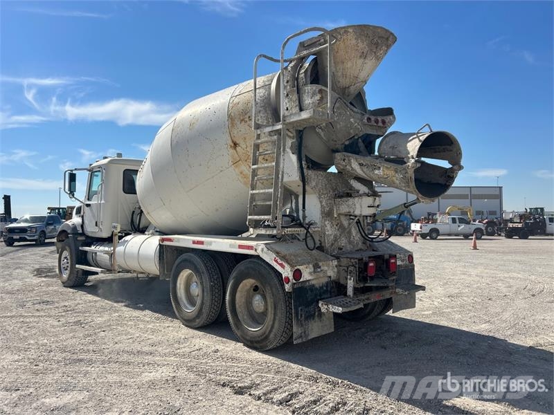 Mack GU813 6x4 Mixer Truck Betonmixers en pompen