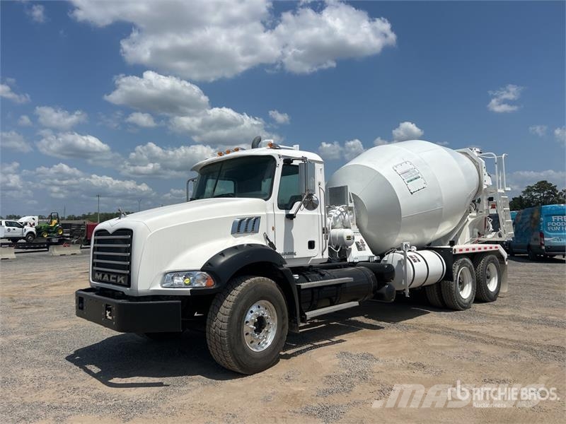 Mack GU813 6x4 Mixer Truck Camiones hormigonera