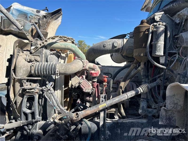 Mack GU813 6x4 Mixer Truck 混凝土車