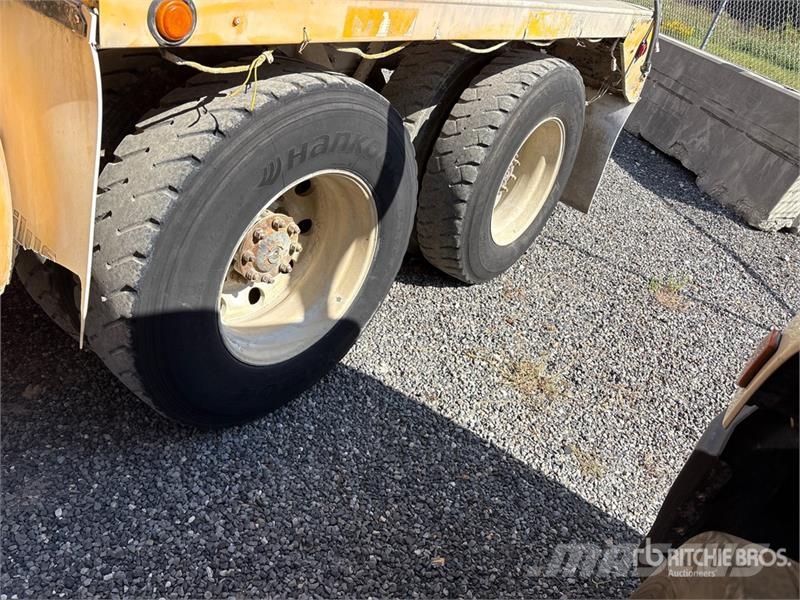 Mack GU813 6x4 Mixer Truck (Inoperable) Avtomešalci za beton