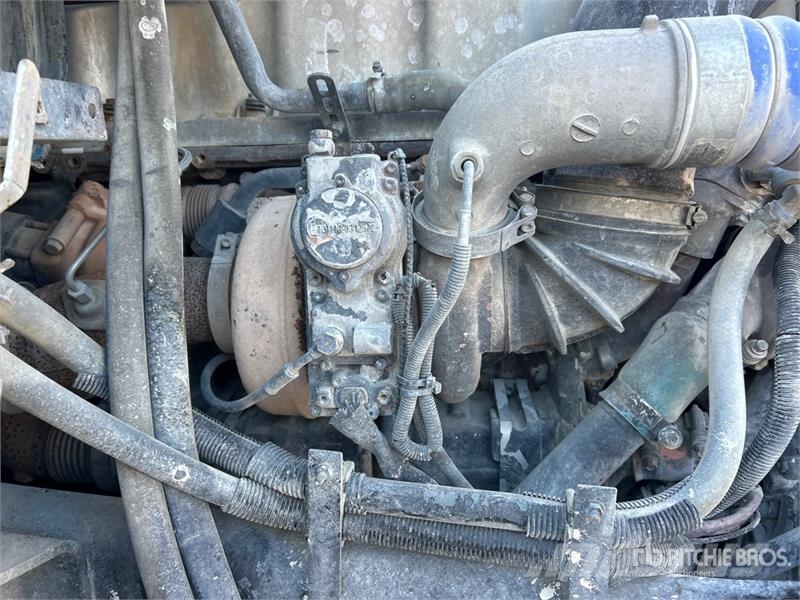 Mack GU813 6x4 Mixer Truck Camion malaxeur