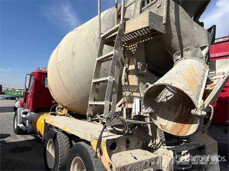 Mack GU813 6x4 Mixer Truck (Inoperable) Avtomešalci za beton