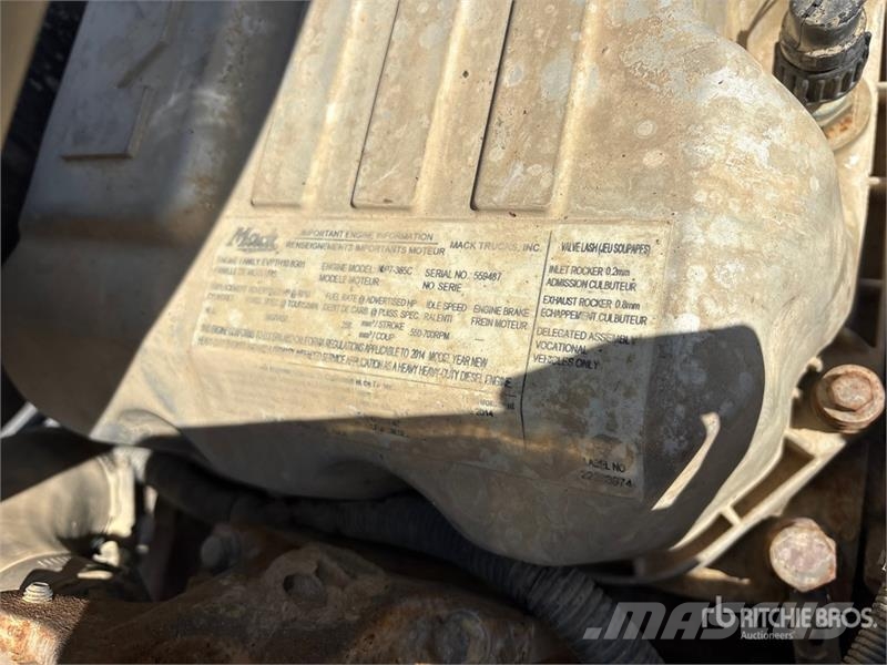 Mack GU813 6x4 Mixer Truck (Inoperable) Avtomešalci za beton