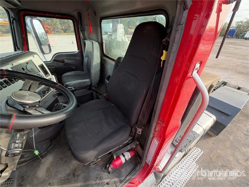 Mack GU813 6x4 T/A Day Cab Truck Tractor Cavalos mecânicos