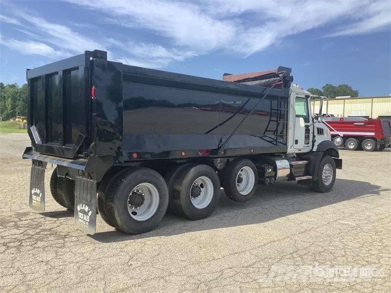 Mack GU813 Granite 8x4 Tri/A Dump Truck Kipper