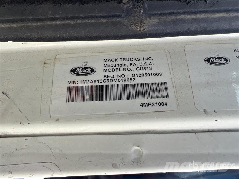 Mack GU813 Granite Tri/A Dump Truck Camion ribaltabili