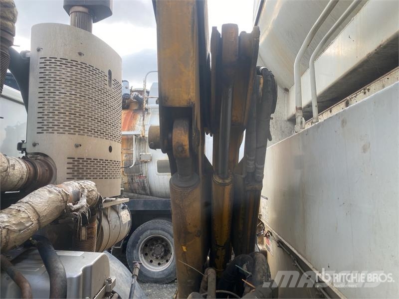 Mack LEU613 폐기물 수거 트럭