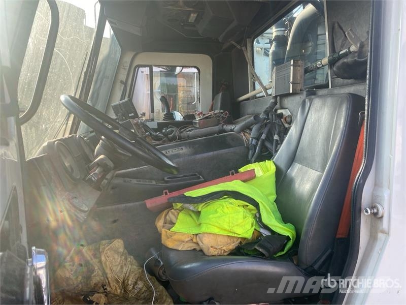 Mack LEU613 폐기물 수거 트럭