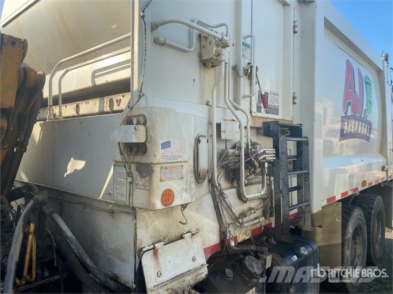 Mack LEU613 폐기물 수거 트럭