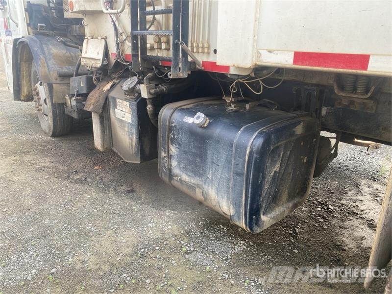 Mack LEU613 폐기물 수거 트럭