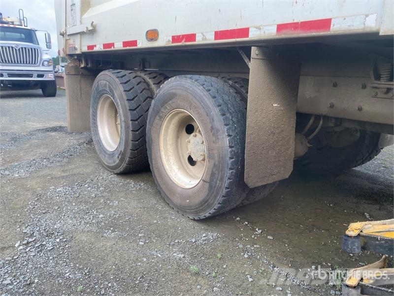 Mack LEU613 폐기물 수거 트럭