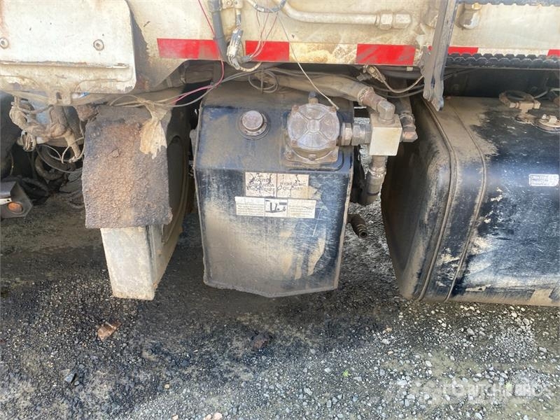 Mack LEU613 폐기물 수거 트럭