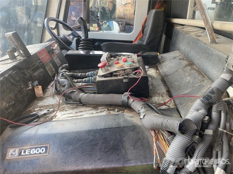 Mack LEU613 폐기물 수거 트럭