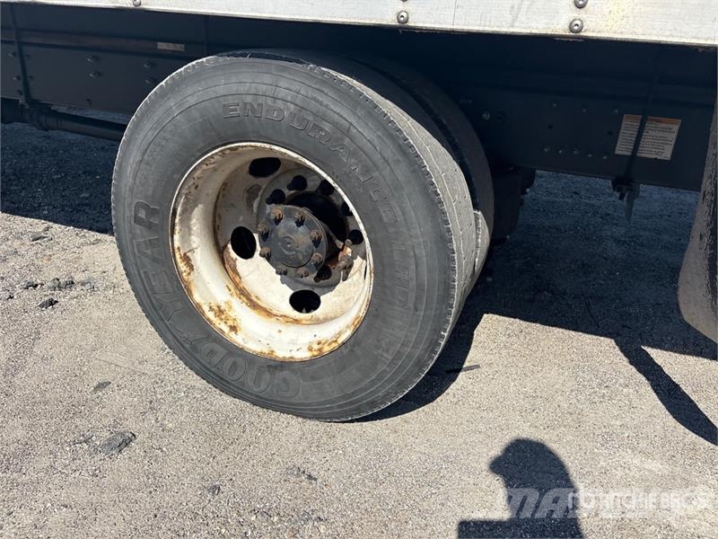 Mack MD 4x2 Van Truck شاحنات ذات هيكل صندوقي