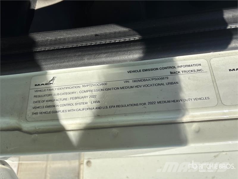 Mack MD 4x2 Van Truck Samochody ciężarowe ze skrzynią zamkniętą